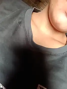 Aaisha-16