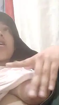 Tomboyhot77 live cam preview