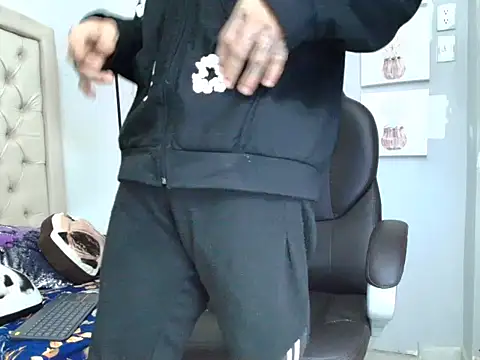connor_launther_ webcam