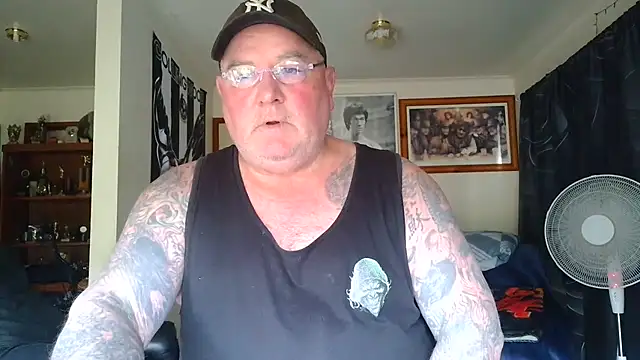 KINKYBLUEYES69 webcam