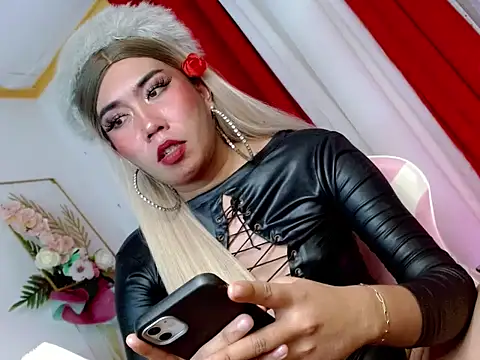 Sexycock_kerara live sex cam