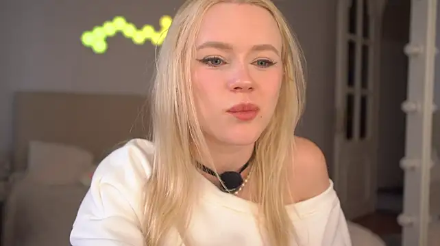 LexieLoree webcam