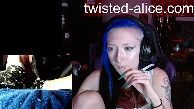 Twisted_Alice