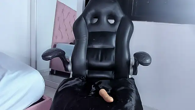 Naomi_and_jake webcam