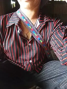 Linda-04 webcam
