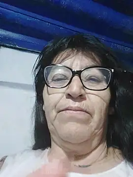 clarita_01 live cam preview
