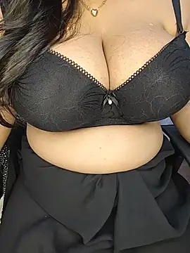 Curvy_Pooja live sex cam