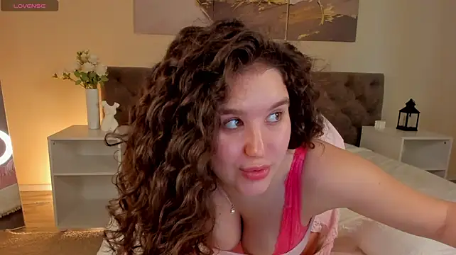 Ariella_Sol webcam
