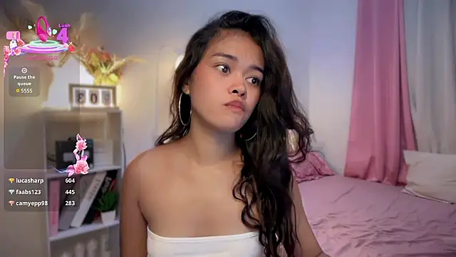 Roxxy_Bloom webcam