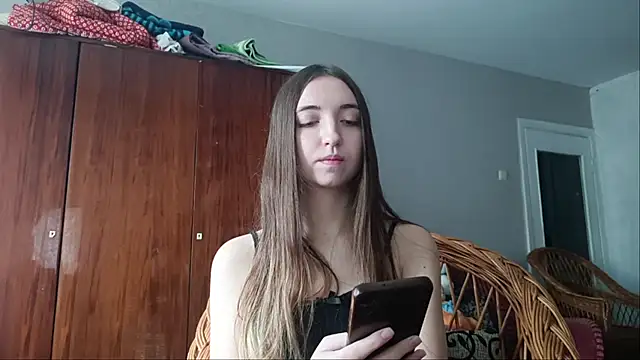 WynonaFarhat webcam