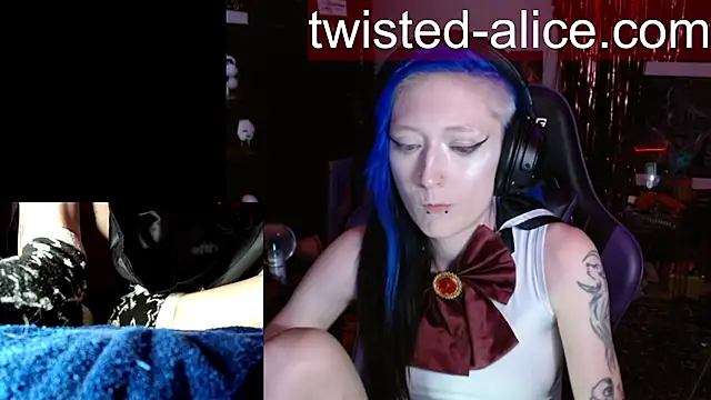 Twisted_Alice webcam