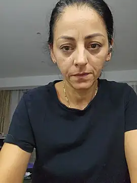 bruneta_sexy23 webcam