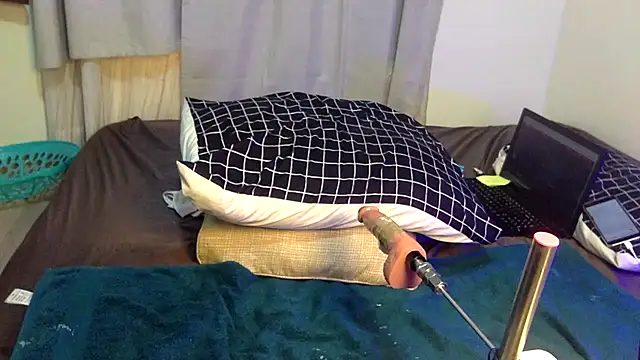 drippqueen live cam preview