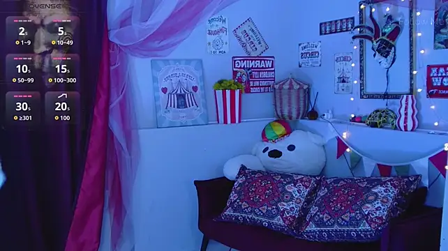 KiraMontoya webcam