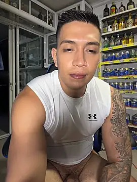 OliverWest04 webcam