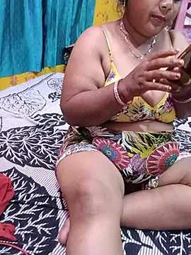SAHIBAHOTBHABHI webcam