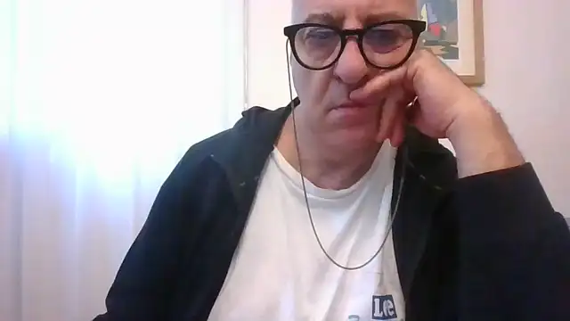 ANONIMO7735 webcam