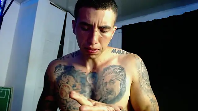 Adam_Hudsond webcam