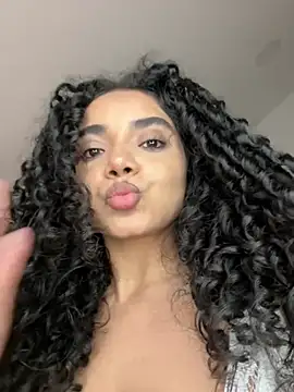 Curlyierr webcam