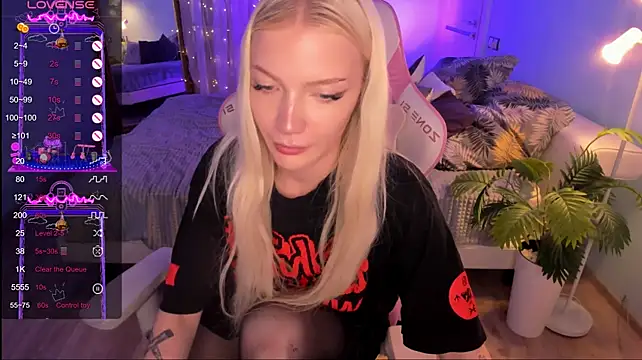 AnyaTaylor_ webcam