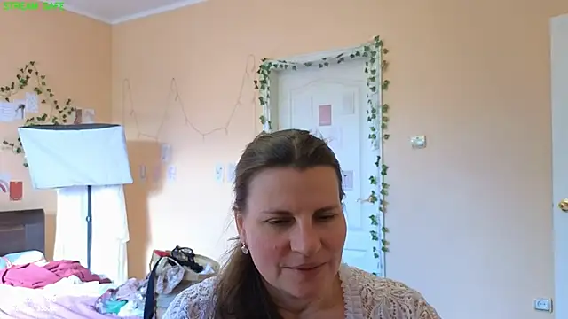 Mirabelle_Velvet