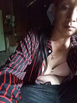 Linda-04 webcam