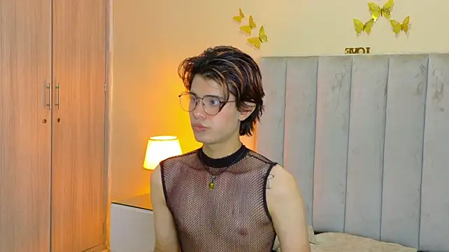 Derek_Sinn live cam preview