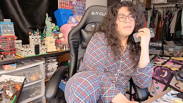 ShinyCherub's room