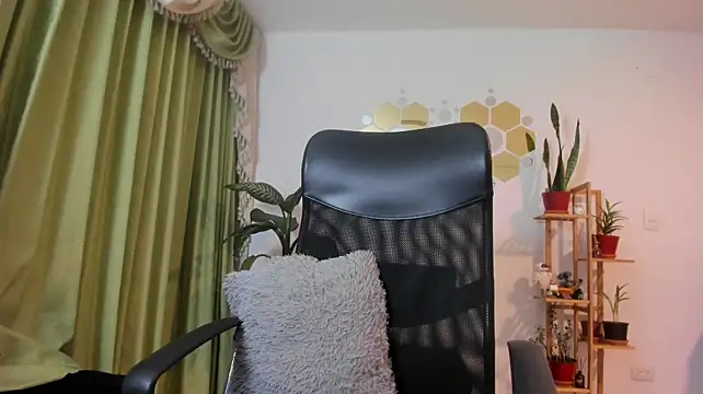 LukaCastillo live sex cam