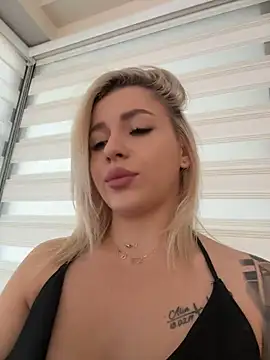 IveySin webcam