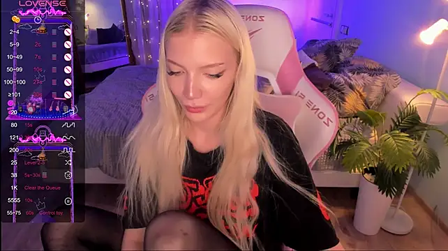 AnyaTaylor_