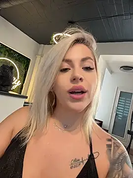 IveySin webcam