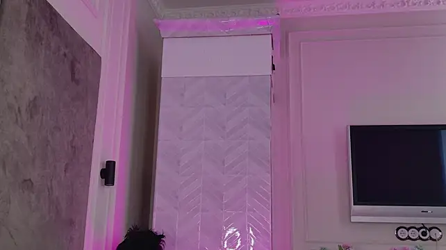 Liv_Fay
