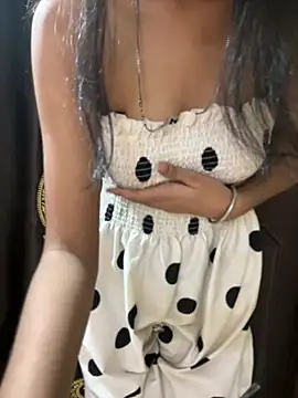 Lusty-Dishuu webcam