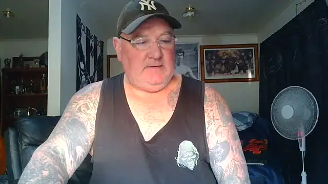 KINKYBLUEYES69 webcam