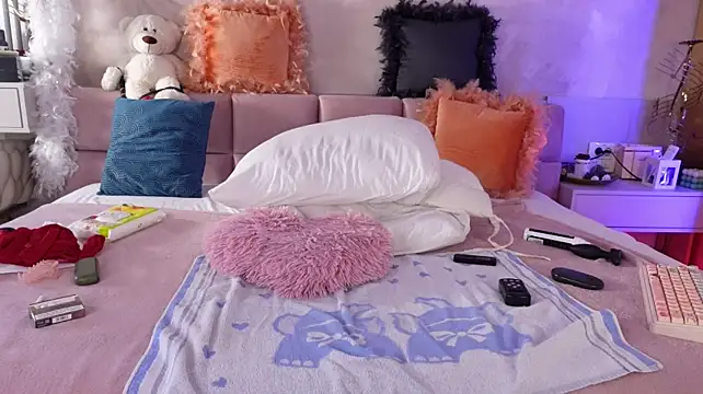 JullyBlair webcam