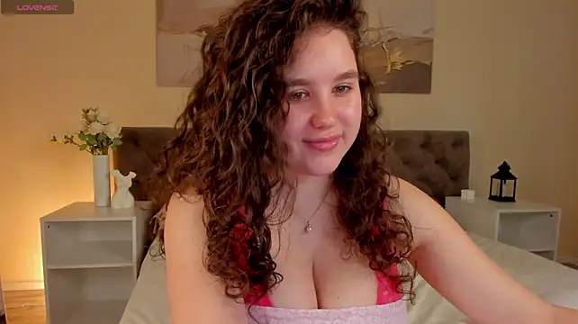 Ariella_Sol webcam