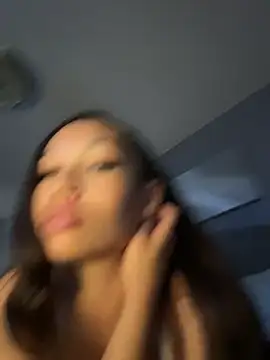 nikkiloveee webcam