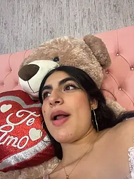 AlmaWhitmore webcam