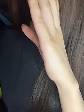 Yiyina_17 webcam
