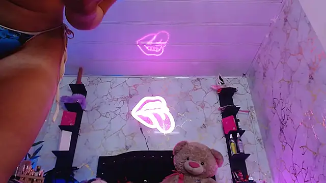 valerii_fox_69 webcam