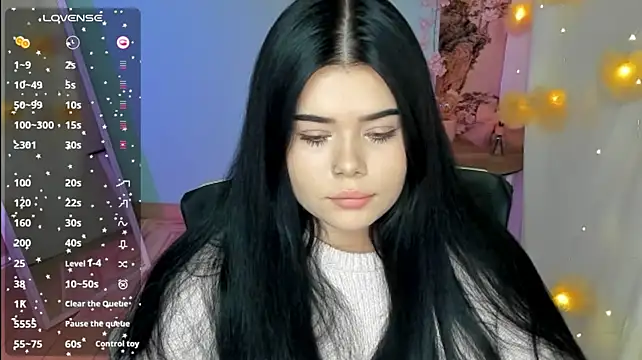 Mona_Esty webcam