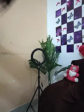 Alisha_Babyy webcam