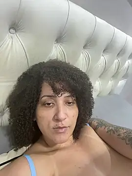 romenablack_ webcam