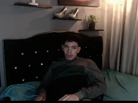 haku_nayro webcam