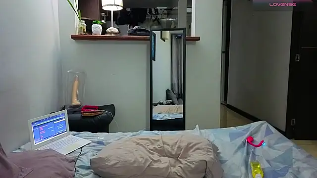 Matiashorney webcam