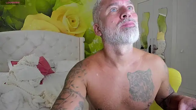 BlowMyXXL webcam