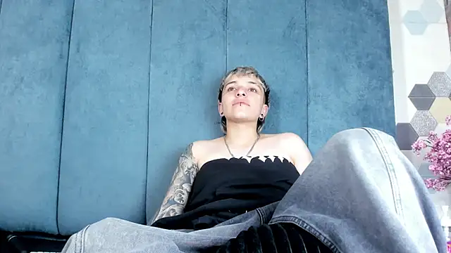 Megan_Thompson_ webcam