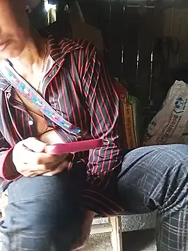 Linda-04 webcam