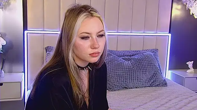KristinaFlame webcam